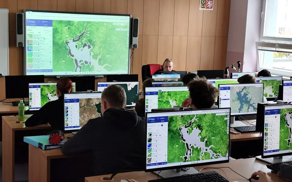 Students in a remote sensing workshop